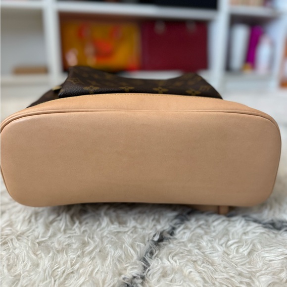 Louis Vuitton Montsouris GM with BRAND NEW VACHETTA - Picture 4 of 15